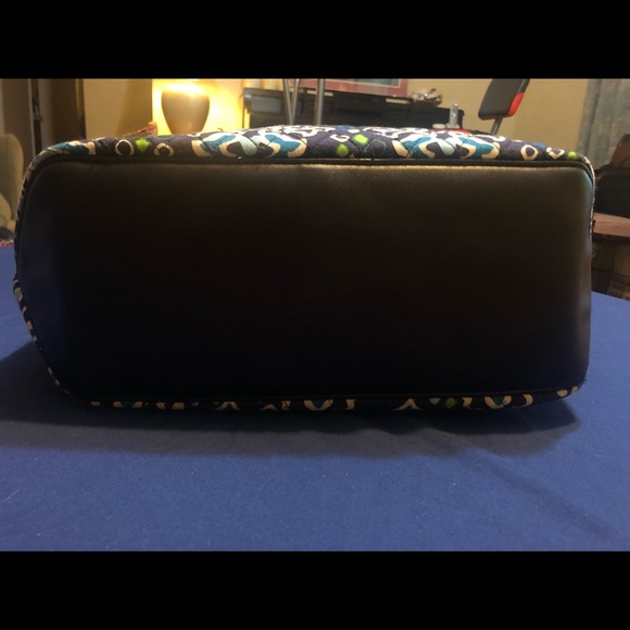 Vera Bradley Paisley Tote - Ink Blue Pattern - Picture 4 of 5